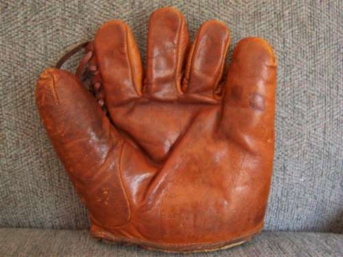 Larry Bettencourt Nokona Front